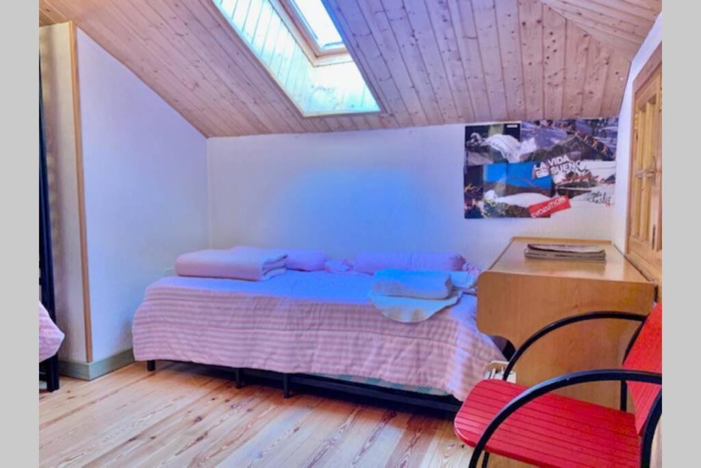 Atico En Biescas Con Piscina, Chimenea Y Garaje Apartment Exterior foto
